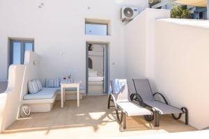 On the Cliff Suites Santorini Greece