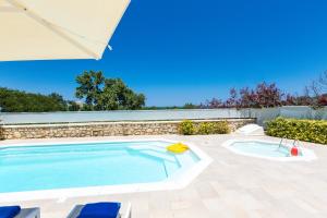 Deluxe Villa Ianthos - Outdoor Hot Tub & Kids Pool