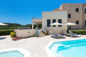 Deluxe Villa Ianthos - Outdoor Hot Tub & Kids Pool