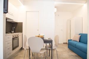 One-Bedroom Apartment with Balcony