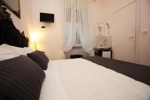 Amica Roma Guest House