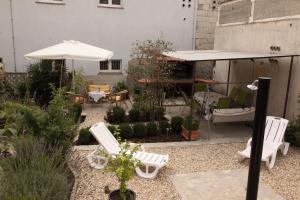 Apartments Mali Raj