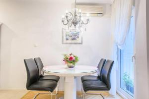 Comfortable and Stylish Apartment