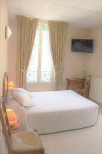 Hotels Hotel De France : photos des chambres