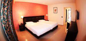 Palms Hotel Club