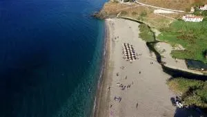 Ikaria Utopia - Cusco Studios - Akamatra