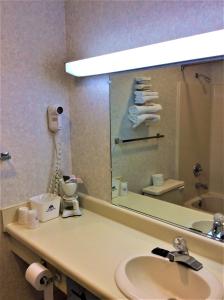 King Room room in Americas Best Value Inn of Decatur
