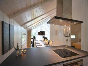 Four-Bedroom Holiday Home In Spottrup