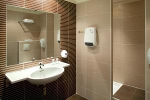 Hotels Cit'Hotel Criden : photos des chambres