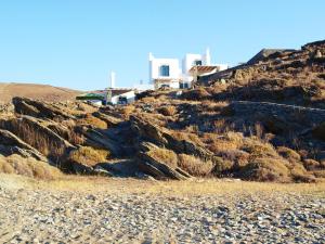 Almyra Yellow Villa Kythnos Greece