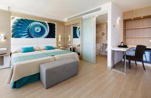 Junior Suite Sea View room in Marvell Club Hotel & Apartments