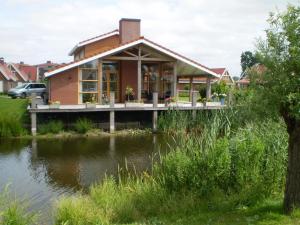 obrázek - Comfortable waterside holiday villa