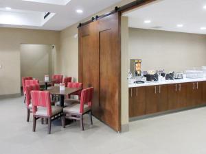 Comfort Suites Piedmont - Greenville South