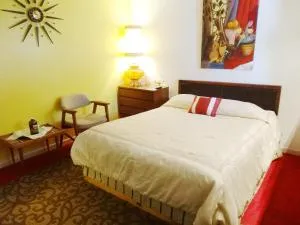 Itty Bitty Inn - كوس بي