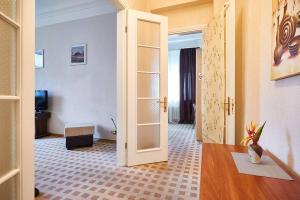 Home Hotel Apartments on Khreshchatyk Area