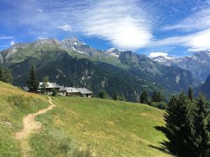 Appartements Jour De Peuf : Studio - Vue sur Montagne