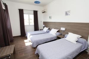 Hotels Hotel Des Nacres : photos des chambres