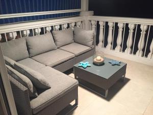 Beach House Brotonss