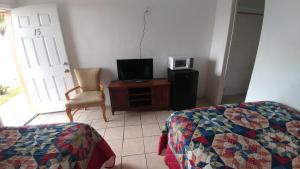Standard Double Room room in Anchor Motel & RV Park