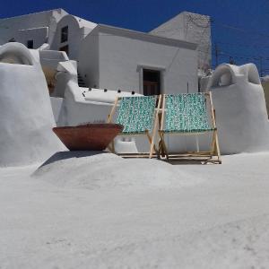 Olyra Traditional Cave Houses Santorini Greece