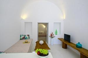 Fertimo Suites by Karpimo Santorini Greece