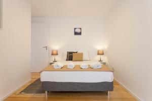 Castelo Picão Apartments