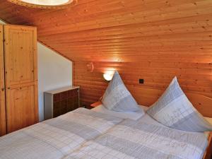 Quaint Apartment in Liesen near Ski Area