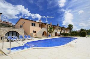 Holiday Home Marina 