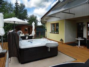Вила Cozy Holiday home in Lenzkirch with Whirlpool Ленцкирх Германия