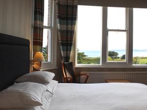 Double Room with Sea View room in Chine Hotel