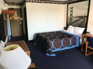 Best Inn - 科洛尼尔海茨