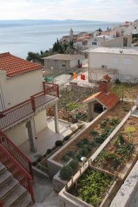 Apartments by the sea Pisak, Omis - 4815