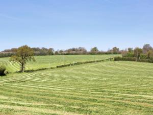 Maisons de vacances Rustic Holiday Home in Normandy France with Garden : photos des chambres