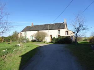 Maisons de vacances Cottage in an old remote farmhouse near Ch teauroux : photos des chambres