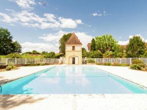 Maisons de vacances Beautiful Holiday Home in Aquitaine near the Forest : photos des chambres