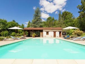 Maisons de vacances Cosy Holiday Home in Bourgnac with Private Pool : photos des chambres