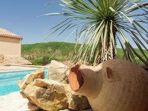 Villas Peaceful Villa in Calamane with Private Pool : photos des chambres