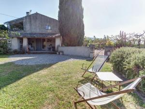 Cottage in Oppède with Pool and Garden