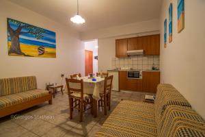 Roula Apartments Chania Greece