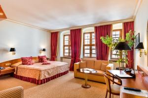 Bulow Residenz hotel, 
Dresden, Germany.
The photo picture quality can be
variable. We apologize if the
quality is of an unacceptable
level.