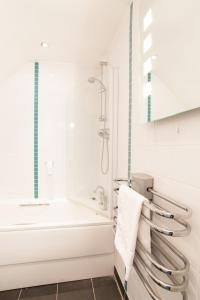 Standard Double Room room in Unicorn Gunthorpe by Marston's Inns