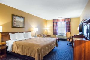 Queen Room with Two Queen Beds - Non-Smoking room in Quality Inn Arkadelphia - University Area