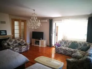 Irena Family House - VNO