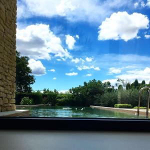 B&B / Chambres d'hotes BB 12 LUBERON chambres d'hotes contemporaines : photos des chambres