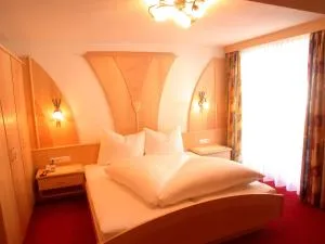 Hotel Garni Pradella - Ишгль