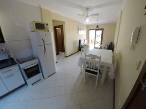 C047 - Ed Las Condes, Centro de Bombinhas