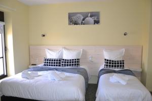 Hotels Hotel La Couronne : photos des chambres