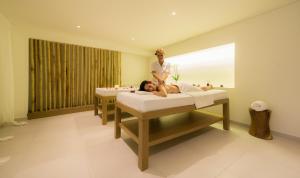 Bitzaro Grande Hotel & Suites