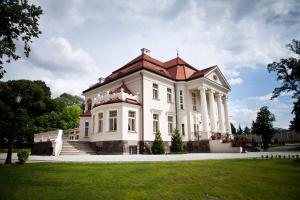 Hotell Pałac Tłokinia Kalisz Poola