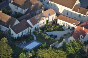 Double Room with Garden View room in Le Clos de l'Aigue